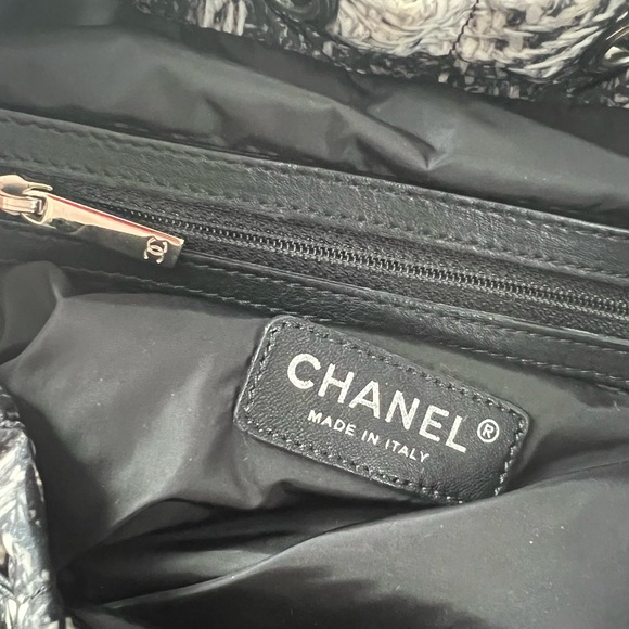 CHANEL authentic small nylon backpack - Picture 10 of 12